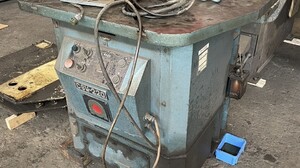 アマダ製 コーナーシャー（CSW-220／1982年式）の画像