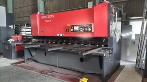 アマダ製 シャーリング（ESH3013／2017年式）の画像