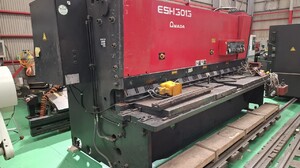 アマダ製 シャーリング（ESH3013／2015年式）の画像