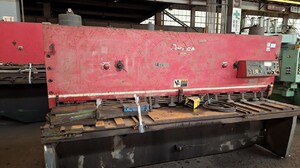 アマダ製 シャーリング（H-3013／1991年式）の画像