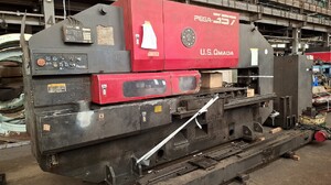 アマダ製 タレットパンチプレス（PEGA357／1992年式）の画像