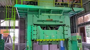 山本製 300T 油圧プレス（PPN2-300／2011年式）の画像