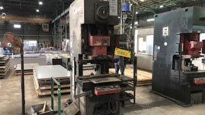 アマダ製 プレス（TP60EX／1998年式）の画像