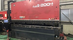 アマダ製 プレスブレーキ（FBD2004NT／1998年式）の画像