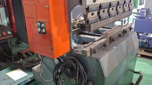 アマダ製 プレスブレーキ（RG25（C））の画像