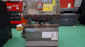 アマダ製 プレスブレーキ（RG35S／1979年式）の画像