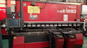 アマダ製 プレスブレーキ　（FBD1253NT／2003年式）の画像