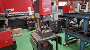 アマダ製 プレスブレーキ（FMB-062／2001年式）の画像