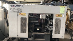 タケダ機械製 穴明・切断複合機（CBF-4020W／2008年式）の画像