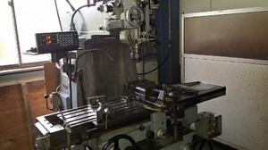 静岡鐵工所製 フライス盤（VHR-A）の画像