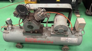 日立製 2.2KWレシプロコンプレッサー（2.2P-9.5V6／1990年式）の画像