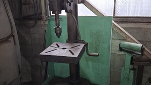 アシナ製 卓上ボール盤（不明）の画像