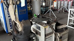 パナソニック製 溶接ロボット（TA-1400／2008年式）の画像