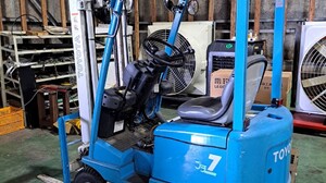 トヨタ製 電動0.7tフォークリフト（3FB7／2006年式）の画像