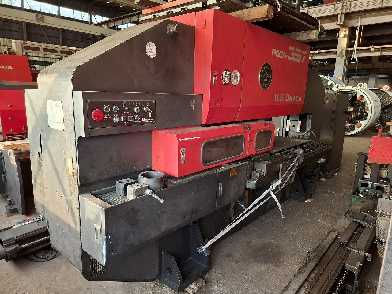 アマダ製 タレントパンチプレス（PEGA357／1988年式）の画像