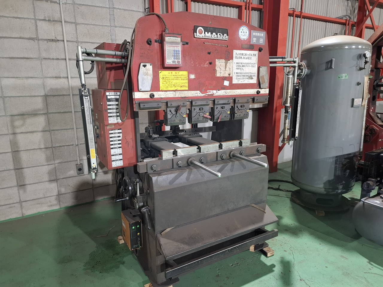 アマダ製 プレスブレーキ（RG-35S／1987年式）の画像