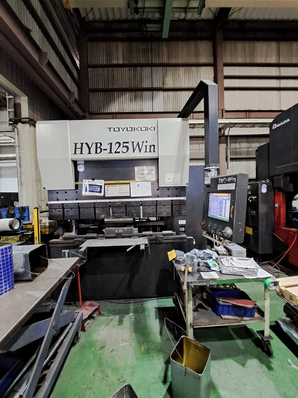 東洋工機製 プレスブレーキ（HYB-12520W／2011年式）の画像