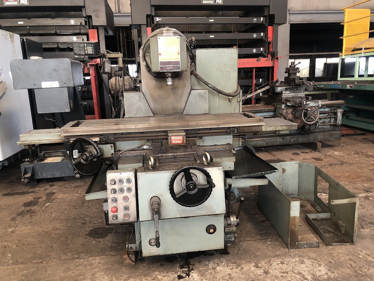 新潟鐵工所製 汎用フライス盤（3UMA／1991年式）の画像