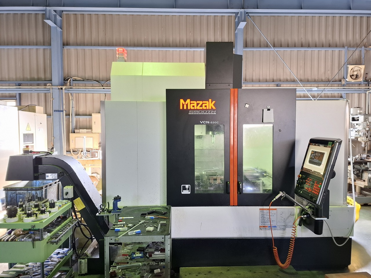 マザック製 立型マシニングセンター（VCN-530／2018年式）の画像