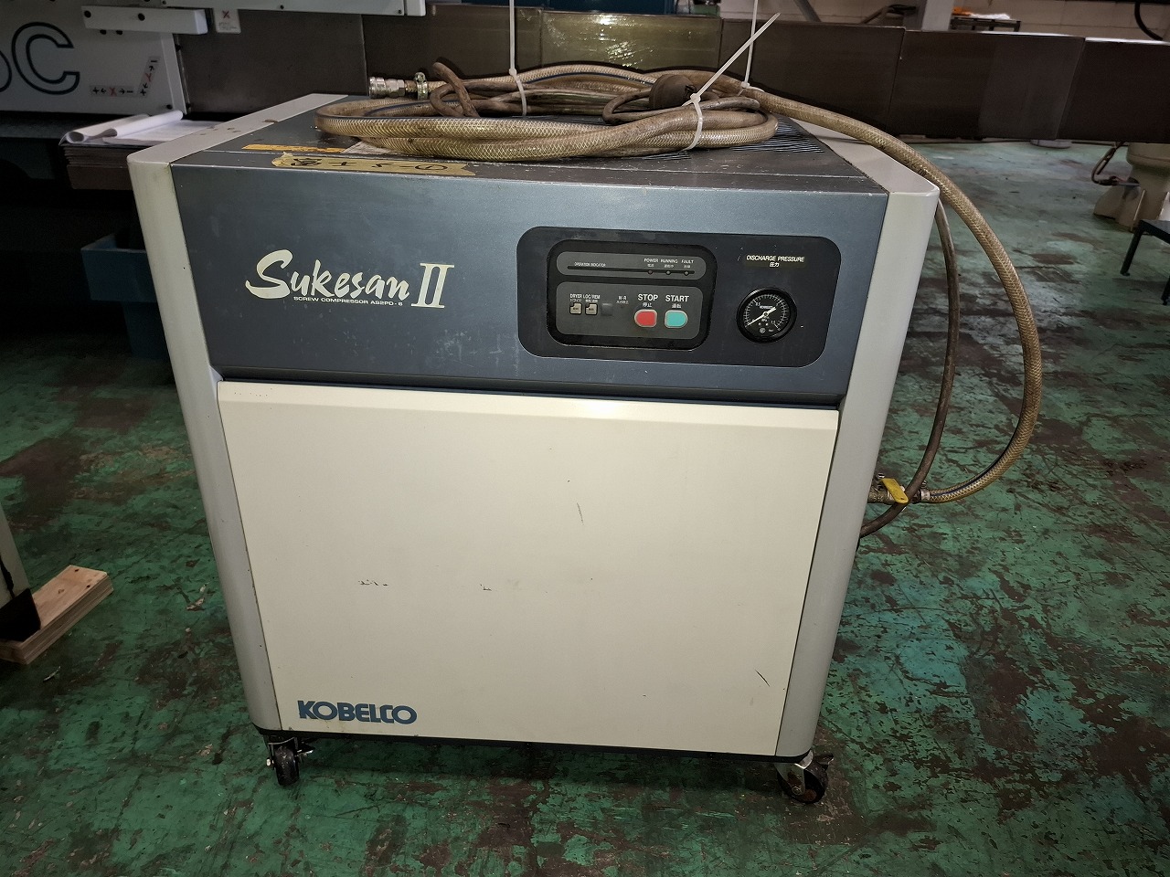 KOBELCO製 1.5KWスクリューコンプレ(AS2PD-6/2009年式)の画像