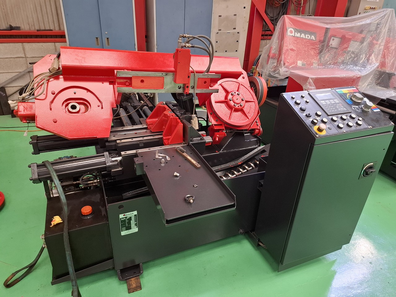アマダ製 バンドソー（HFA250（整備中）／2006年式）の画像
