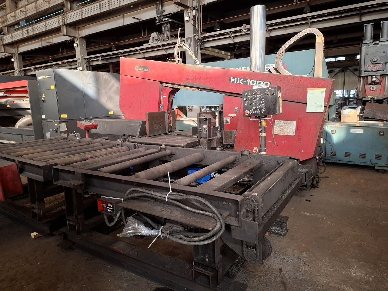 アマダ製 バンドソー（HK-1000／1998年式）の画像