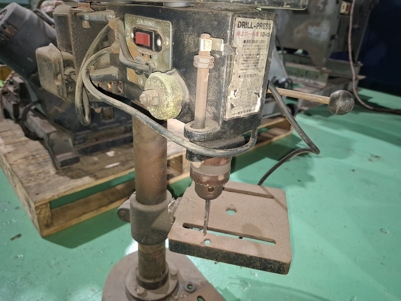 新興製作所製 卓上ボール盤の画像