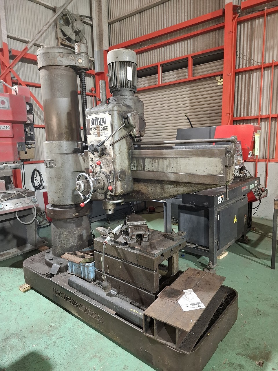 大矢製 ラジアルボール盤（RE2-1300A／1980年式）の画像