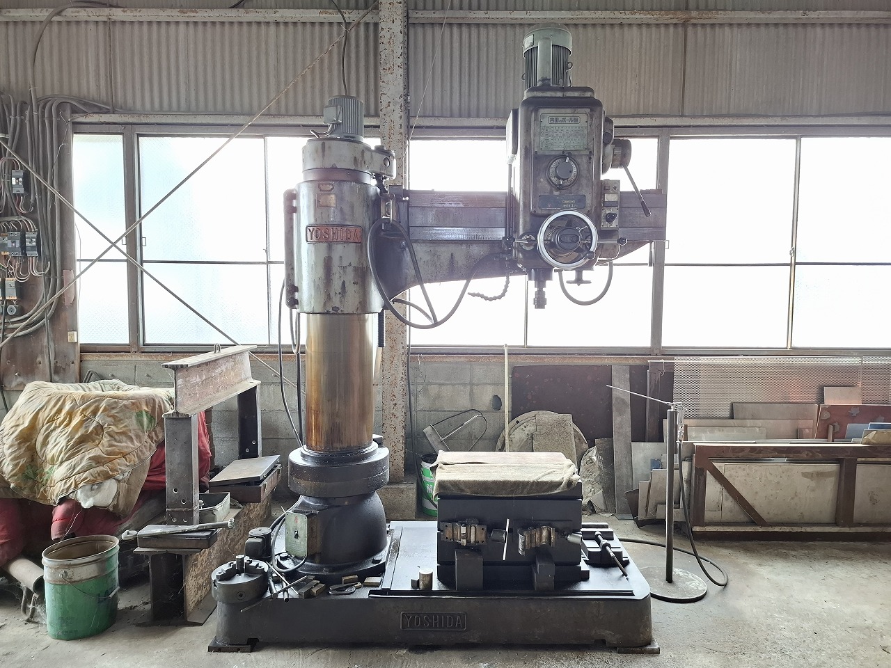 吉田工業製 ラジアルボール盤（YR3-115）の画像