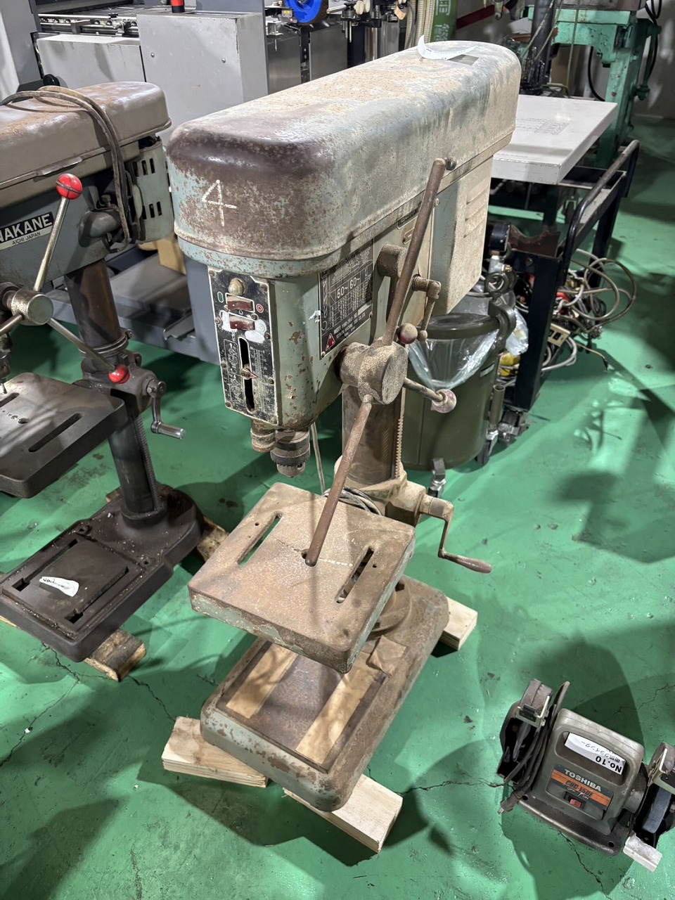 吉田鐵工所製 卓上ボール盤（YBD-360）の画像