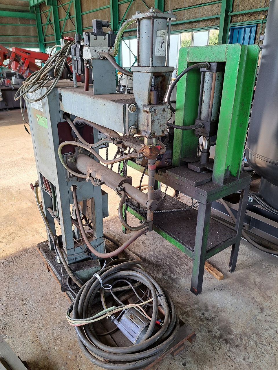 ダイデン製 スポット溶接機（SL-AP／1988年式）の画像