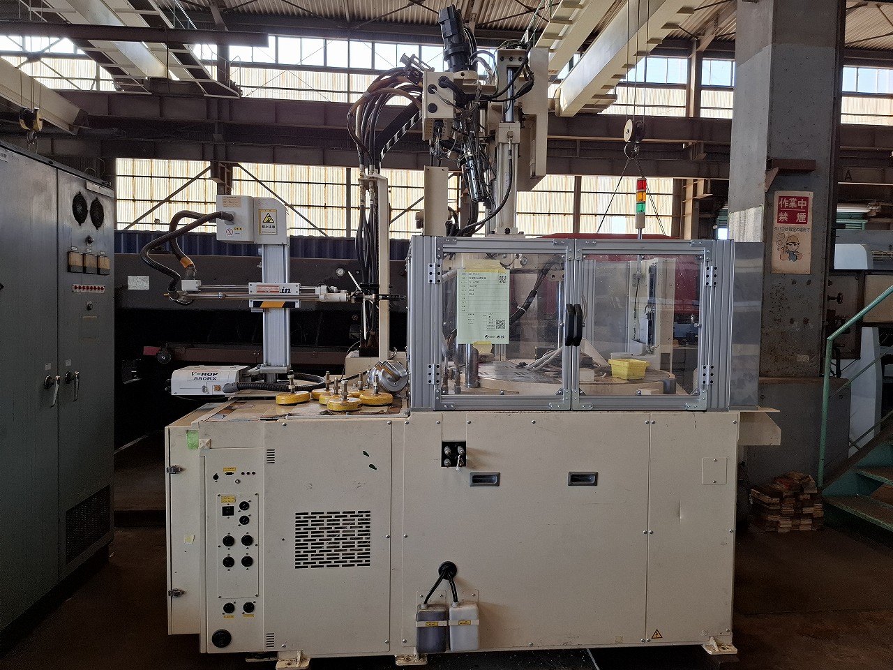 ソディック製 立型射出成型機（TR40VRE／2004年式）の画像