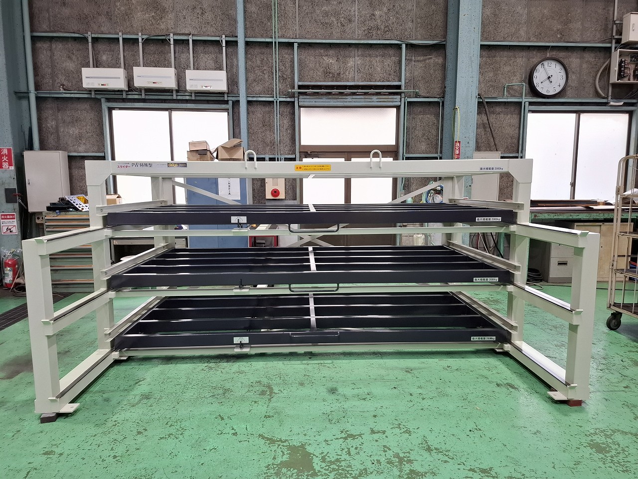 日向製作所製 スライド式収納棚（PW（5*10材用）塗装済）の画像