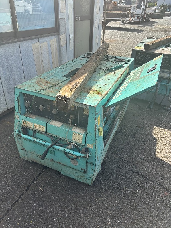 デンヨー製 エンジン発電機（DLW-380SSWK）の画像